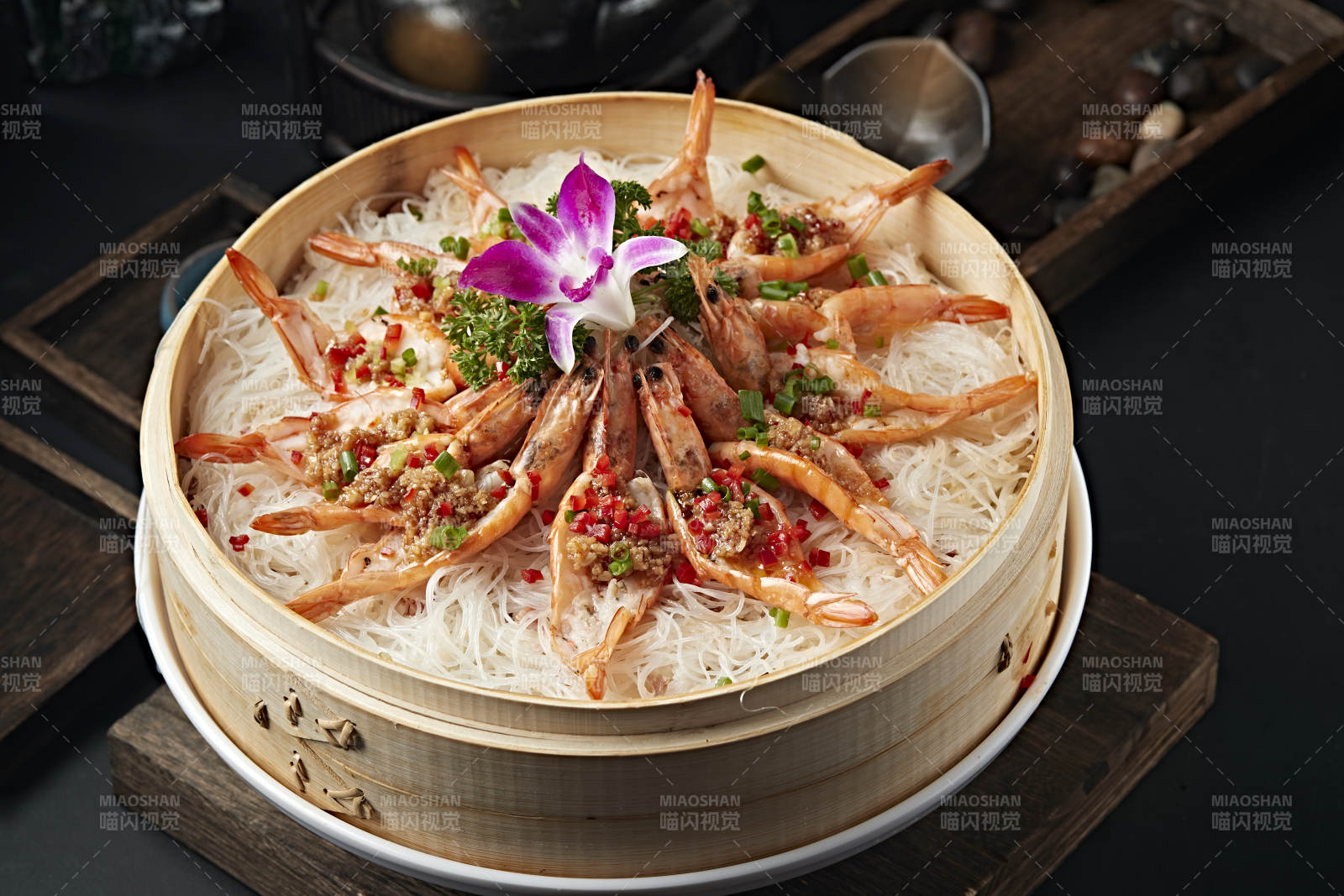 蒜蓉粉絲蒸開背大蝦