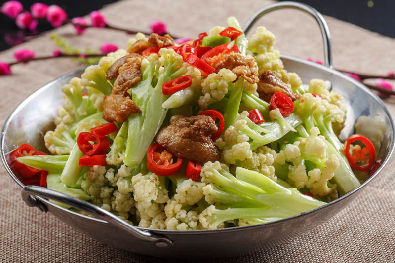 干锅有机菜花五花肉