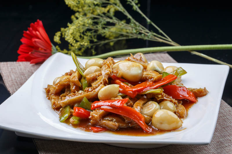 干锅有机菜花五花肉