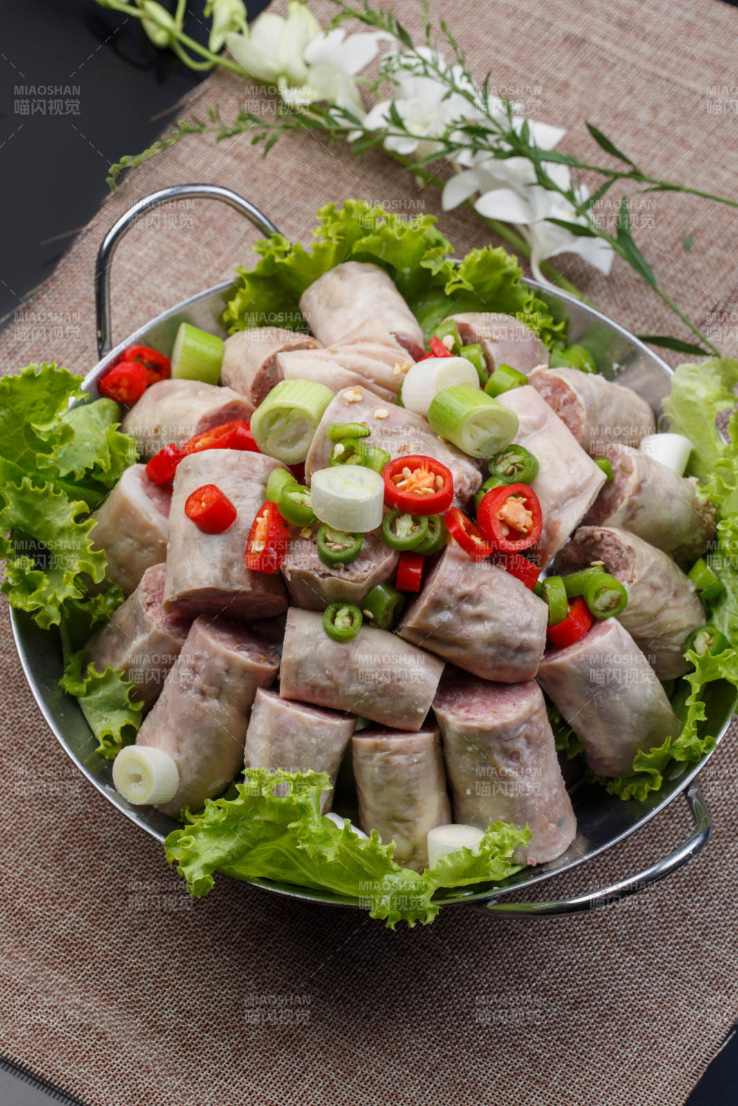 水煮傳統蒙餐羊肉腸