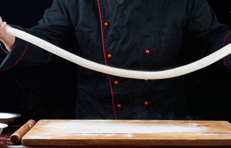 厨师现场演示饺子制作完整过程