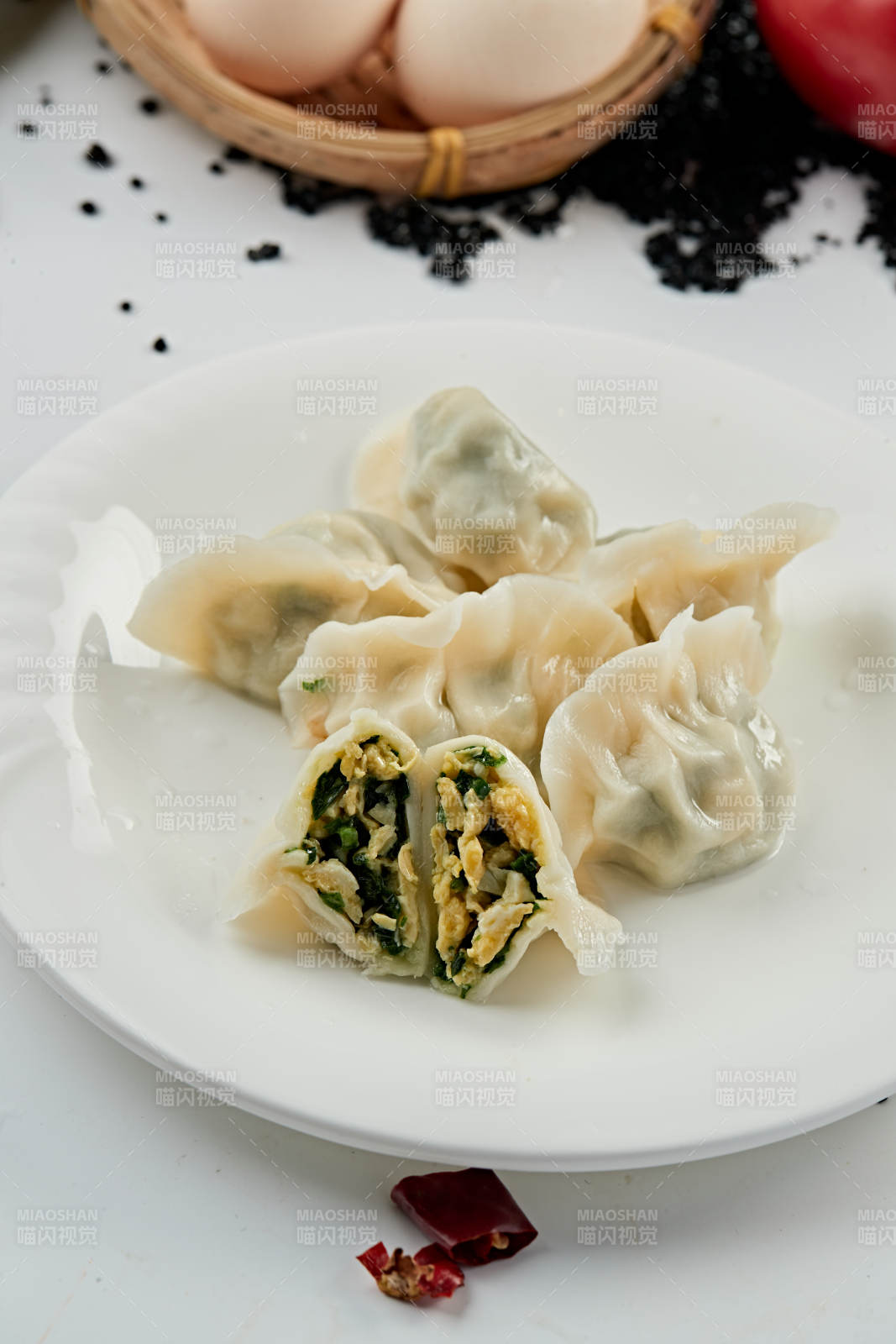 手工韭菜鸡蛋馅饺子