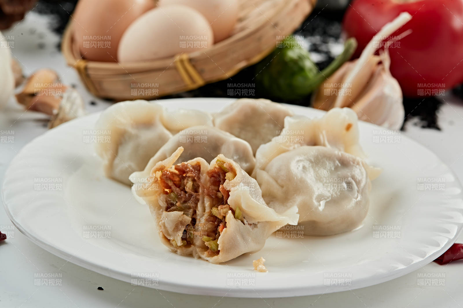 手工酱肉鲜豆角馅饺子