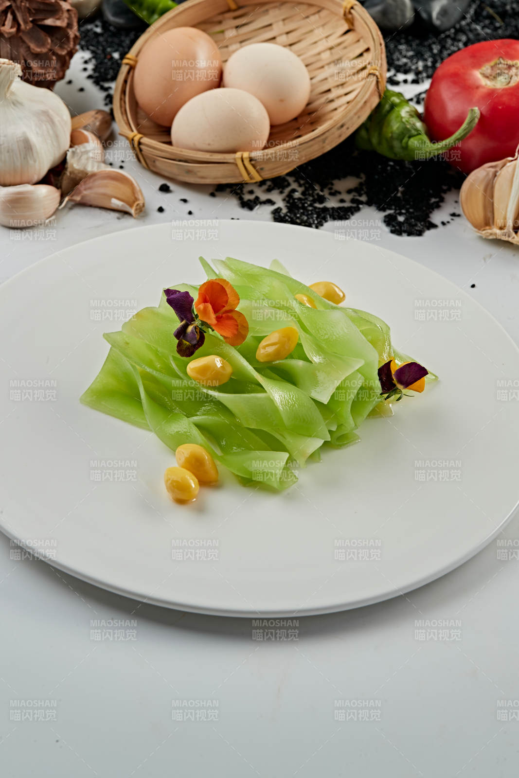 银杏果拌鲜莴笋片