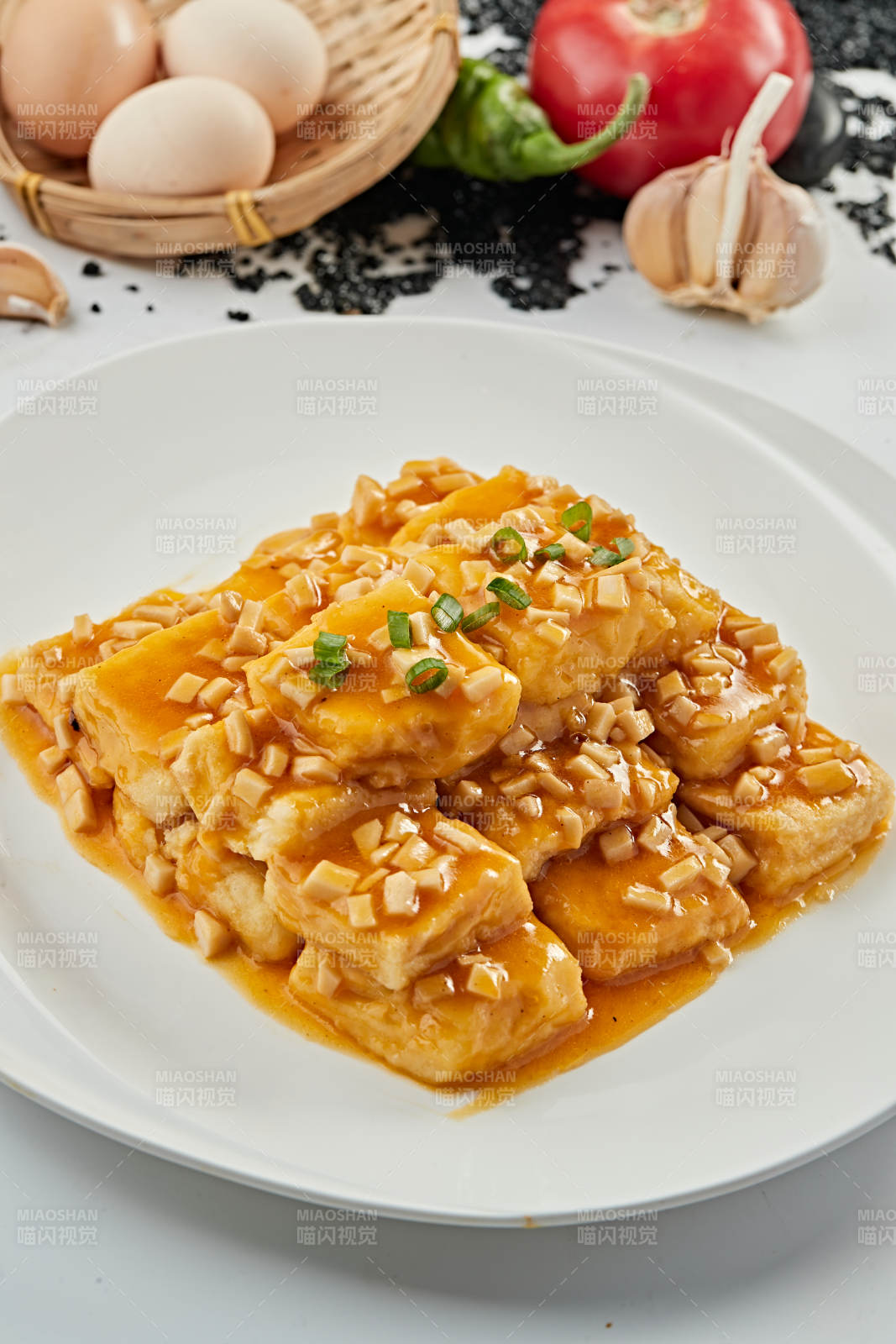 濃汁蒜粒蒜香釀豆腐