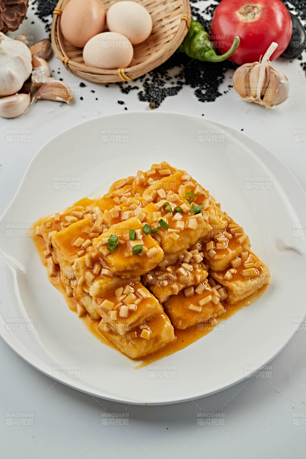 濃汁蒜粒蒜香釀豆腐