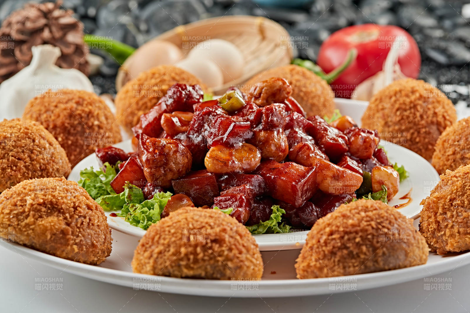 板栗紅燒肉配避風(fēng)塘窩頭