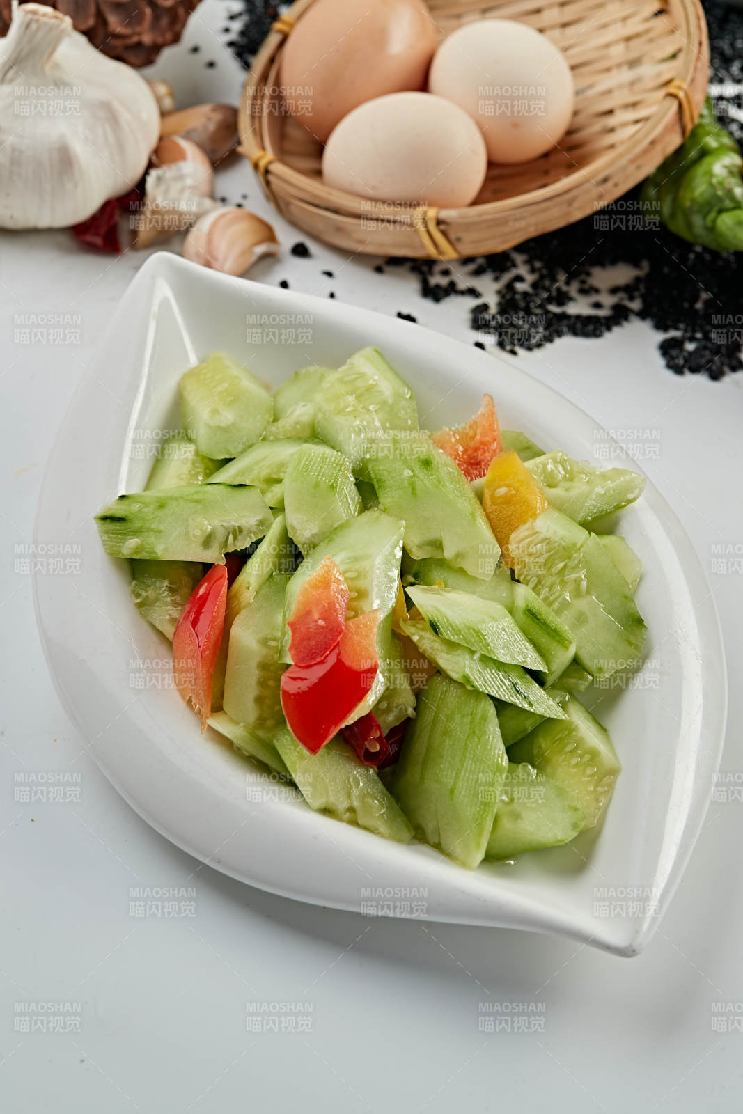 小涼菜彩椒拌黃瓜片