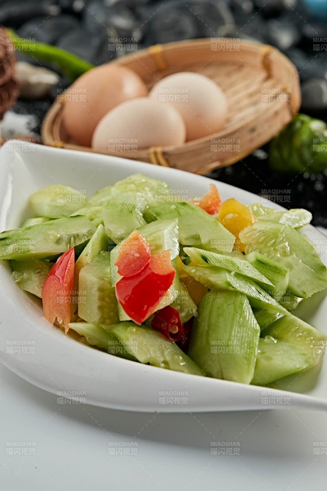 小涼菜彩椒拌黃瓜片