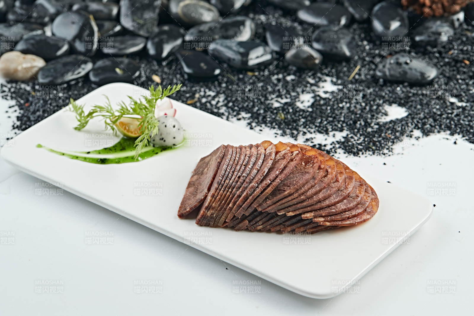 五香酱牛腱切片