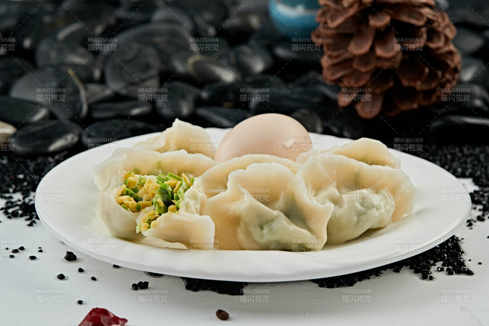 手工鸡蛋豆角素馅饺子