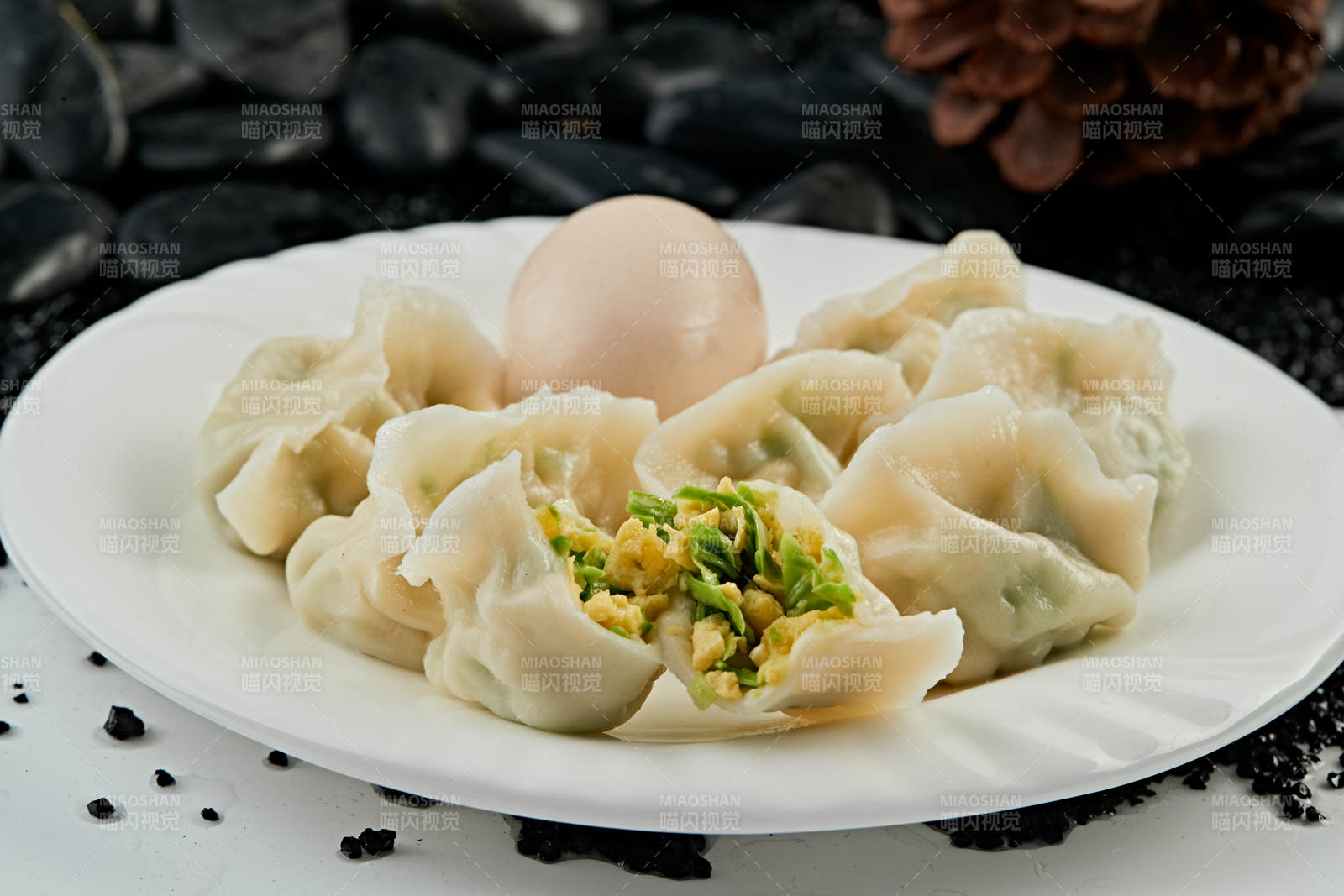 手工鸡蛋豆角素馅饺子