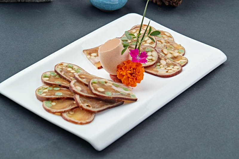 菊花青豆魷魚豬耳凍