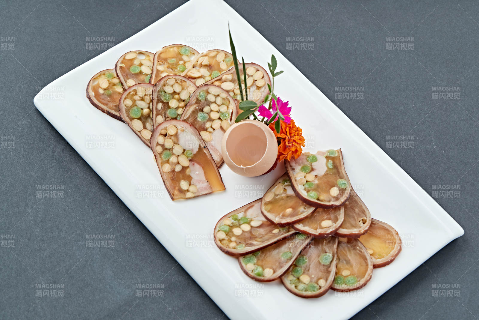 菊花青豆鱿鱼猪耳冻