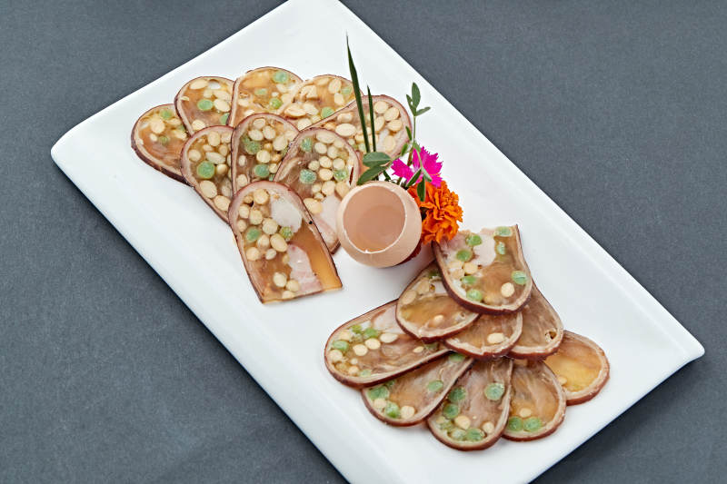 菊花青豆魷魚豬耳凍