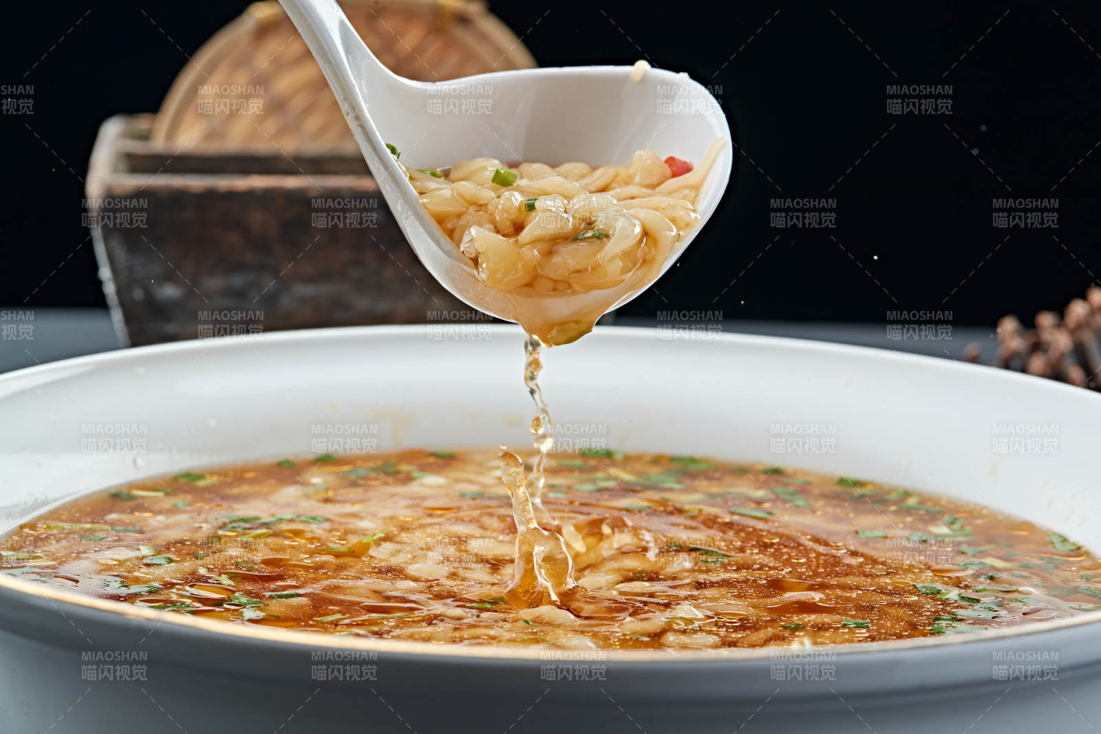 酸汤菜丝蒜香面蝌蚪