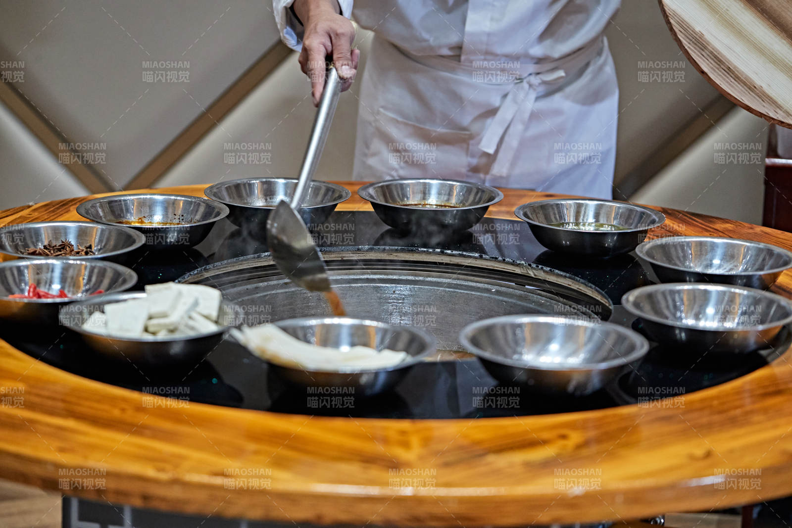 農家鐵鍋燉魚貼餅子