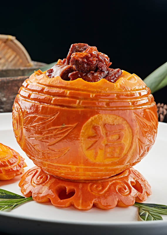 南瓜金盏红烧鹿肉