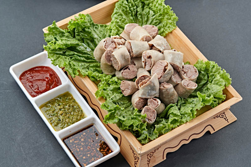 水煮传统蒙餐羊肉肠