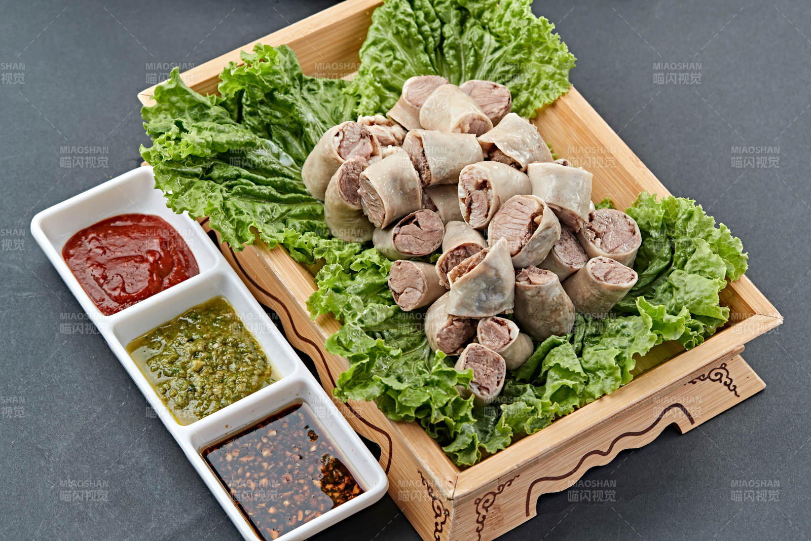 水煮傳統蒙餐羊肉腸