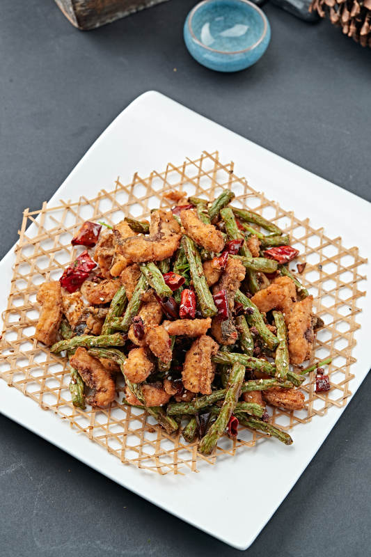 辣子兔丁干煸豆角