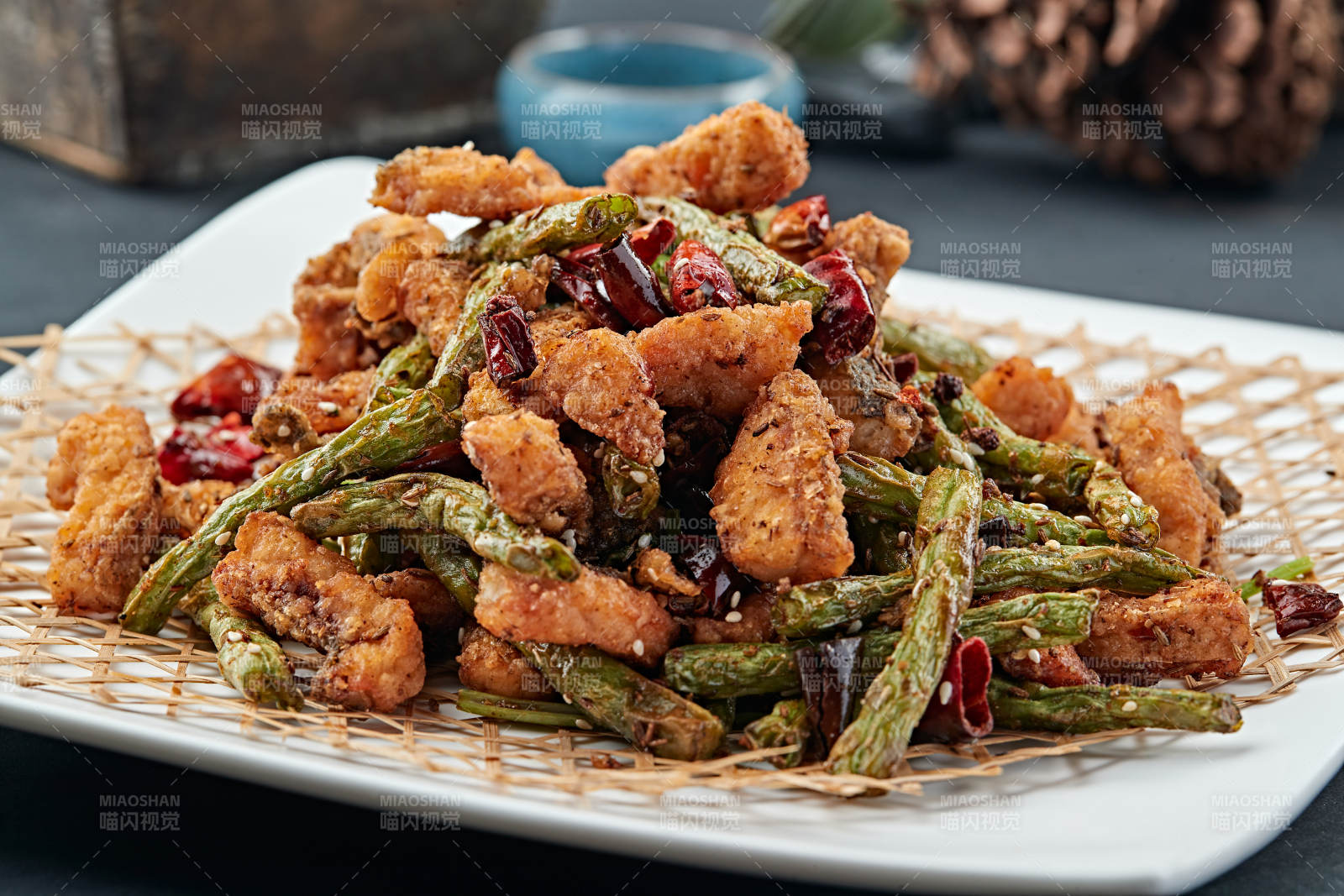 辣子兔丁干煸豆角