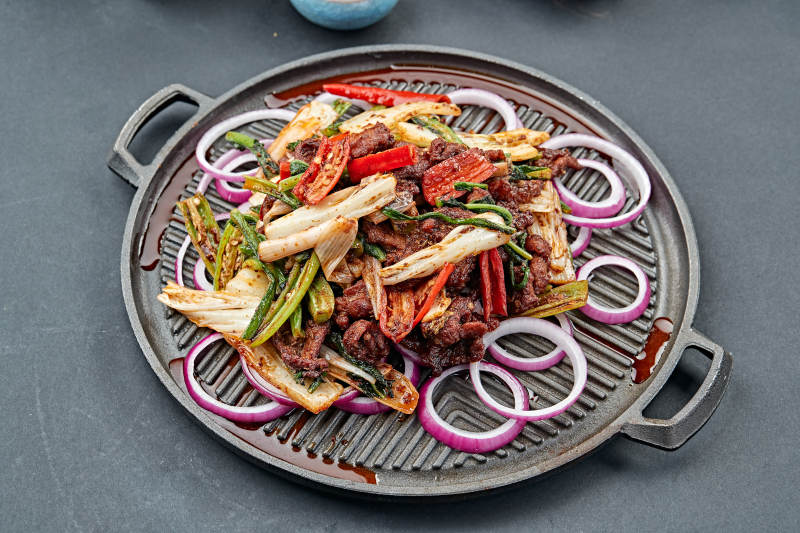 炙子铁板什锦蔬菜煎牛柳