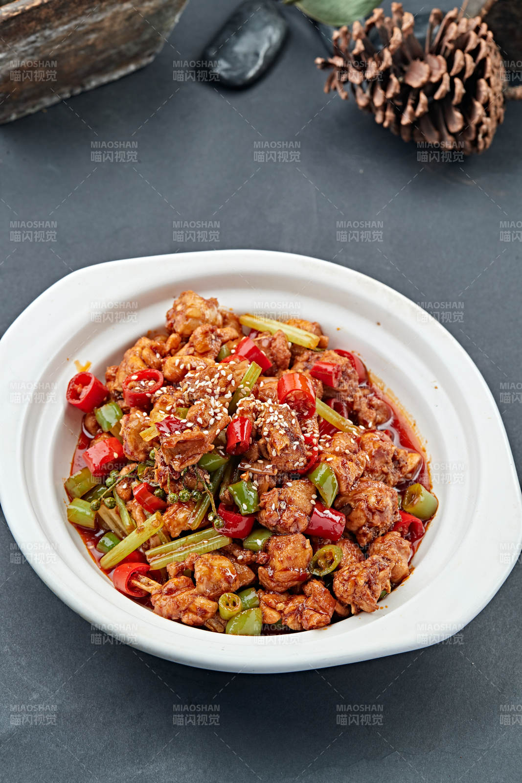 川香辣子爆兔丁