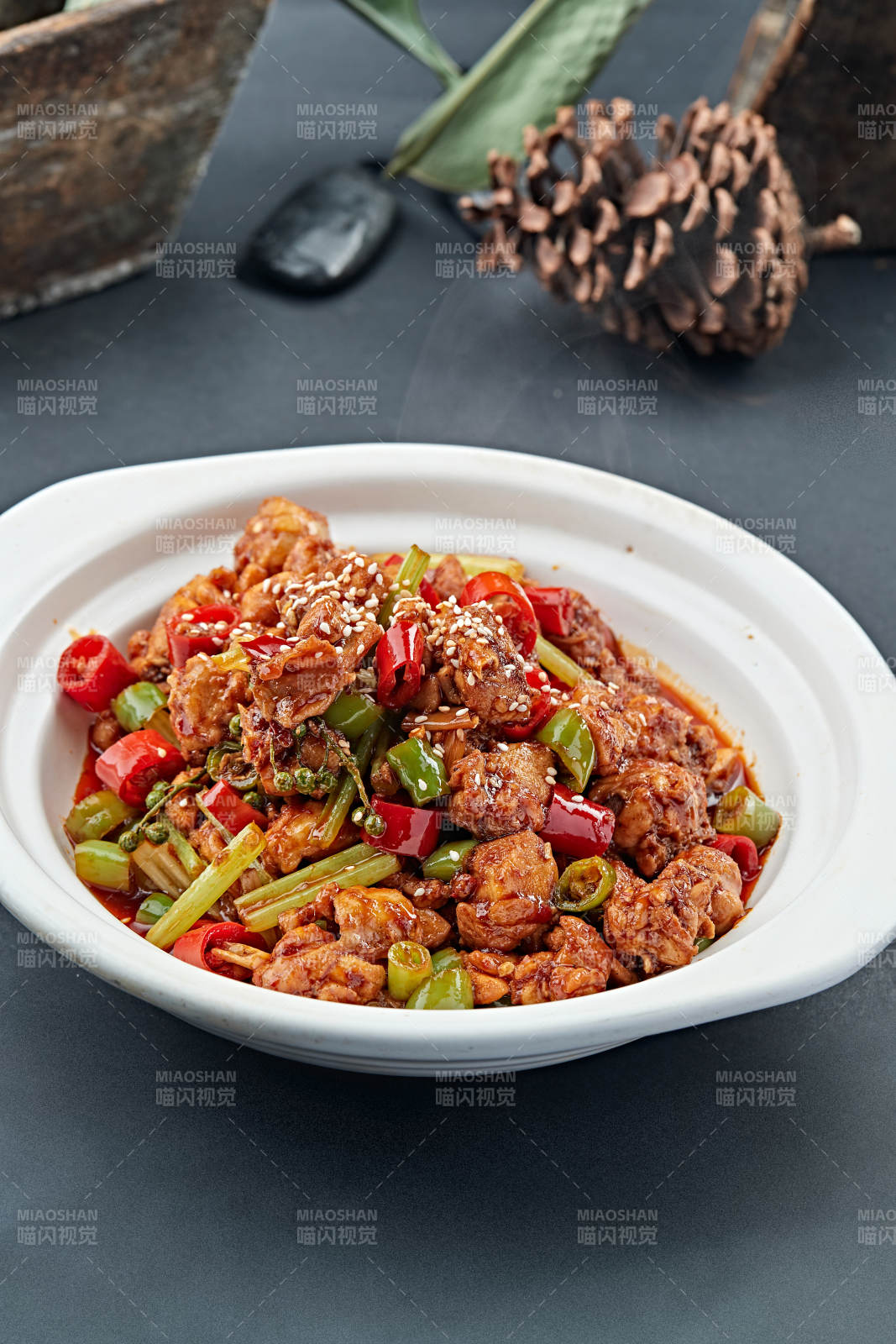 川香辣子爆兔丁