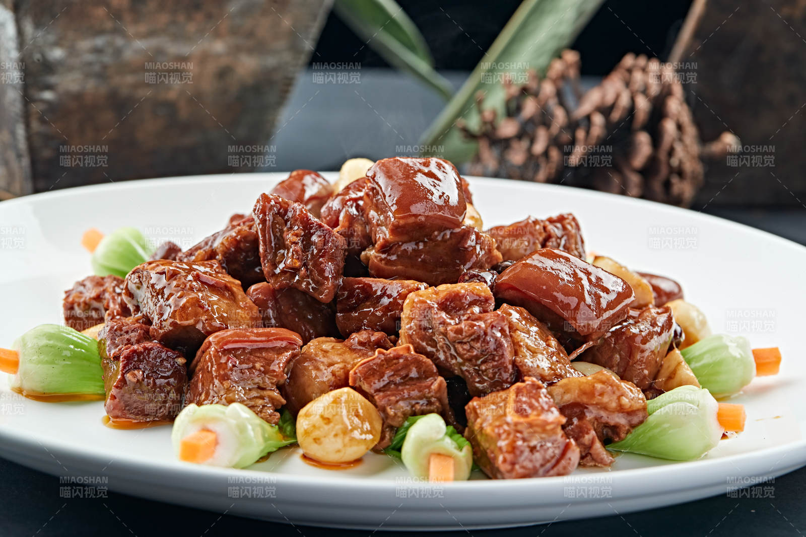 紅燒養(yǎng)殖帶皮鹿五花肉