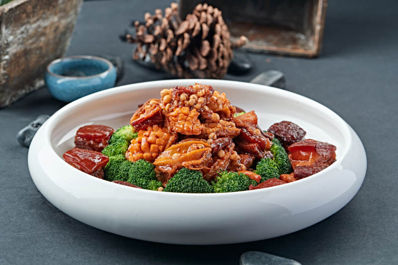 薏米鲍鱼炖红烧肉