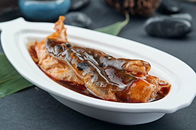 浓汤酱焖小河豚