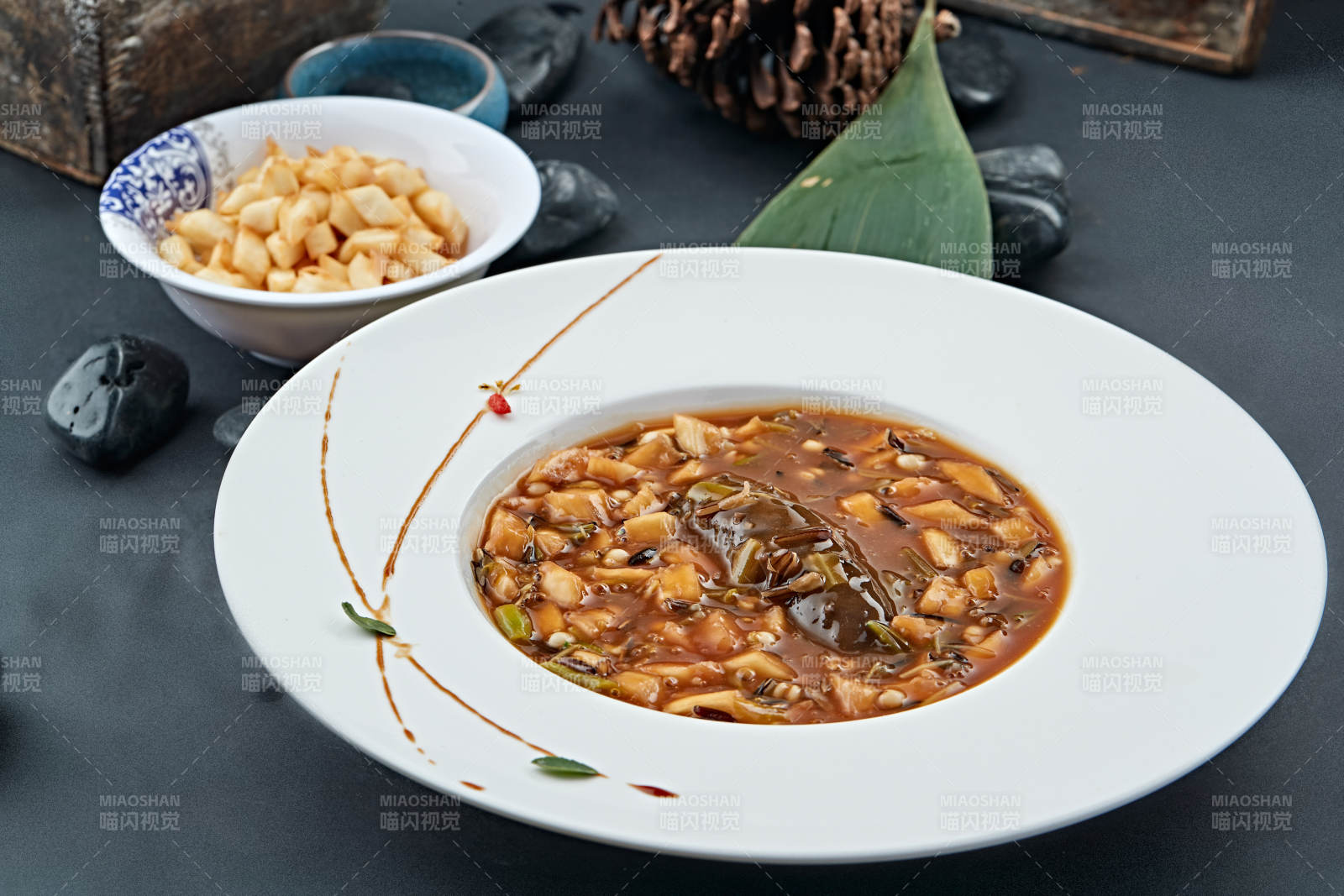 泡馍粒酱烧梅花参