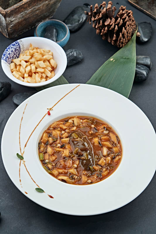 泡馍粒酱烧梅花参