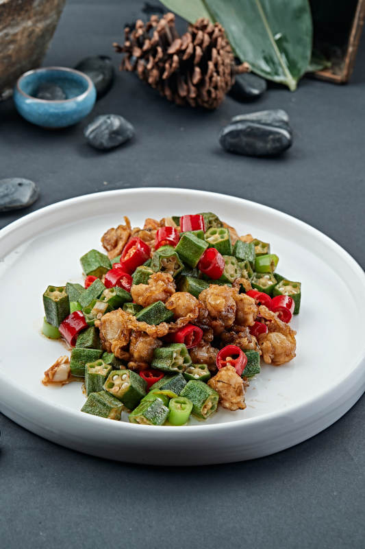 辣子小炒秋葵扇贝丁