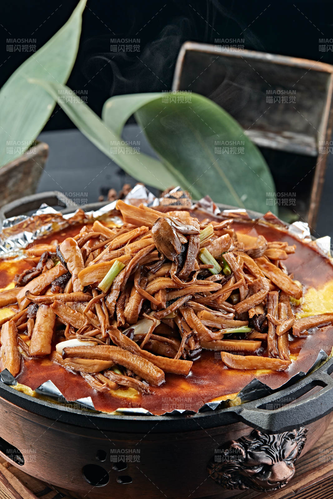 铁板酱香山珍菌