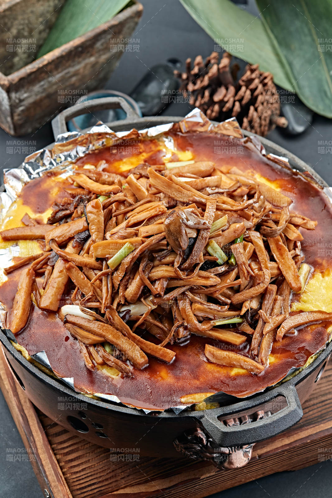 铁板酱香山珍菌