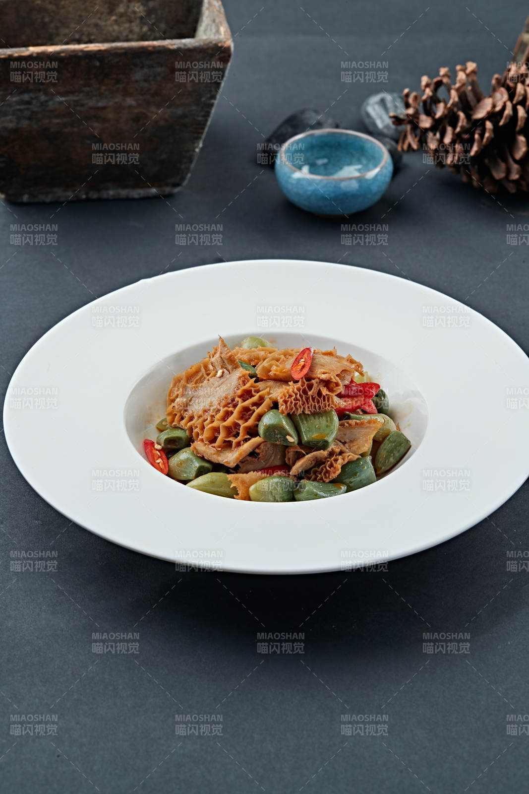 腊八蒜拌金钱肚