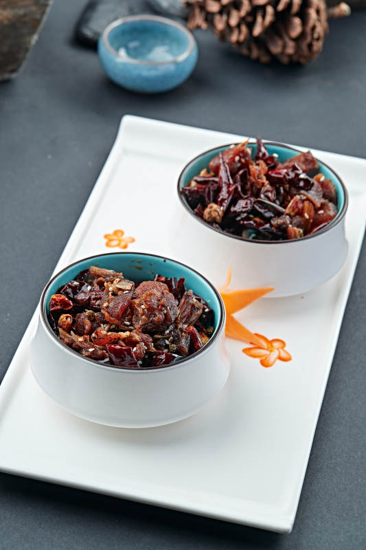 红油香辣腌兔丁