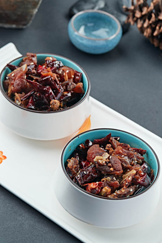 红油香辣腌兔丁