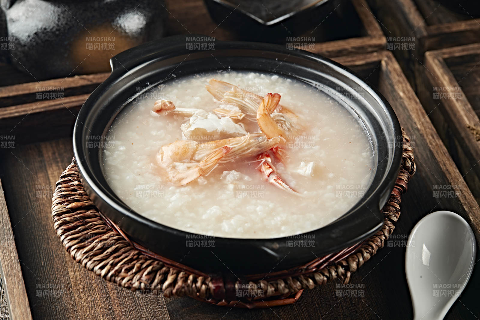 港式砂锅生滚海鲜白粥