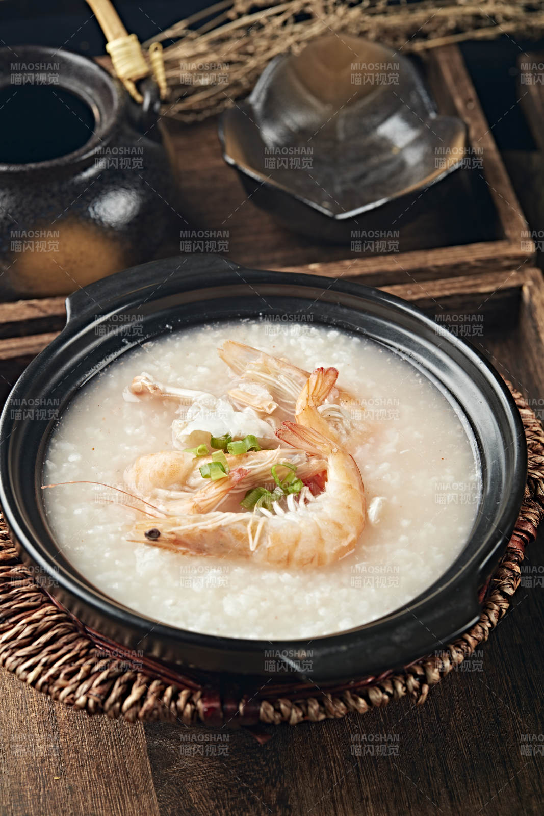 港式砂锅生滚海鲜白粥