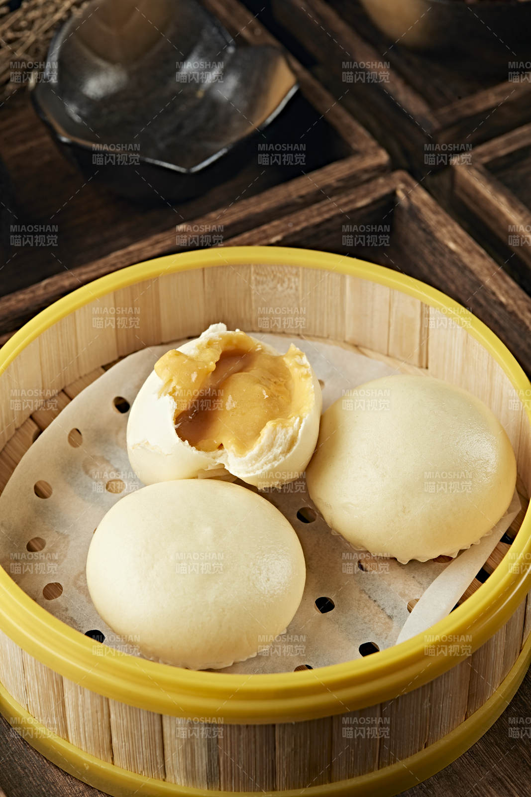 港式茶餐黃金流沙包