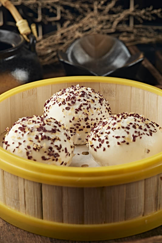 港式茶餐七彩奶黄流沙包