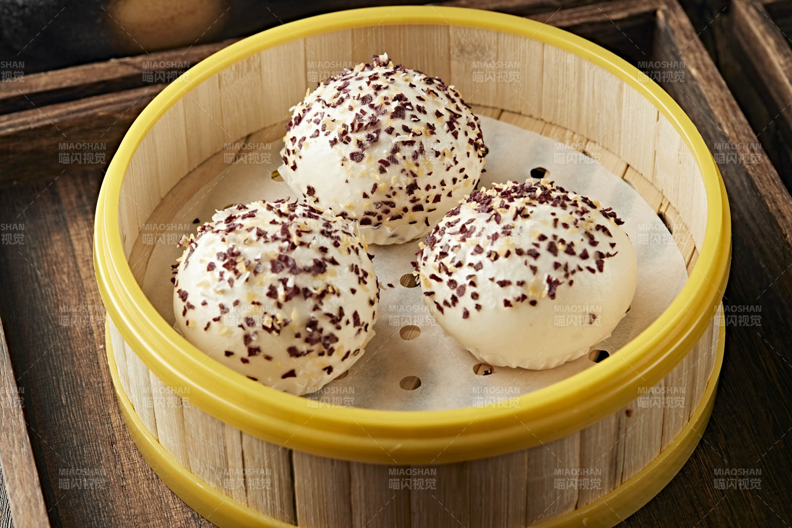 港式茶餐七彩奶黃流沙包