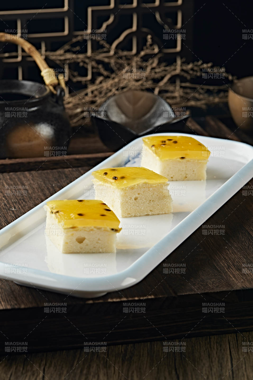 奶香慕斯百香果凍糕