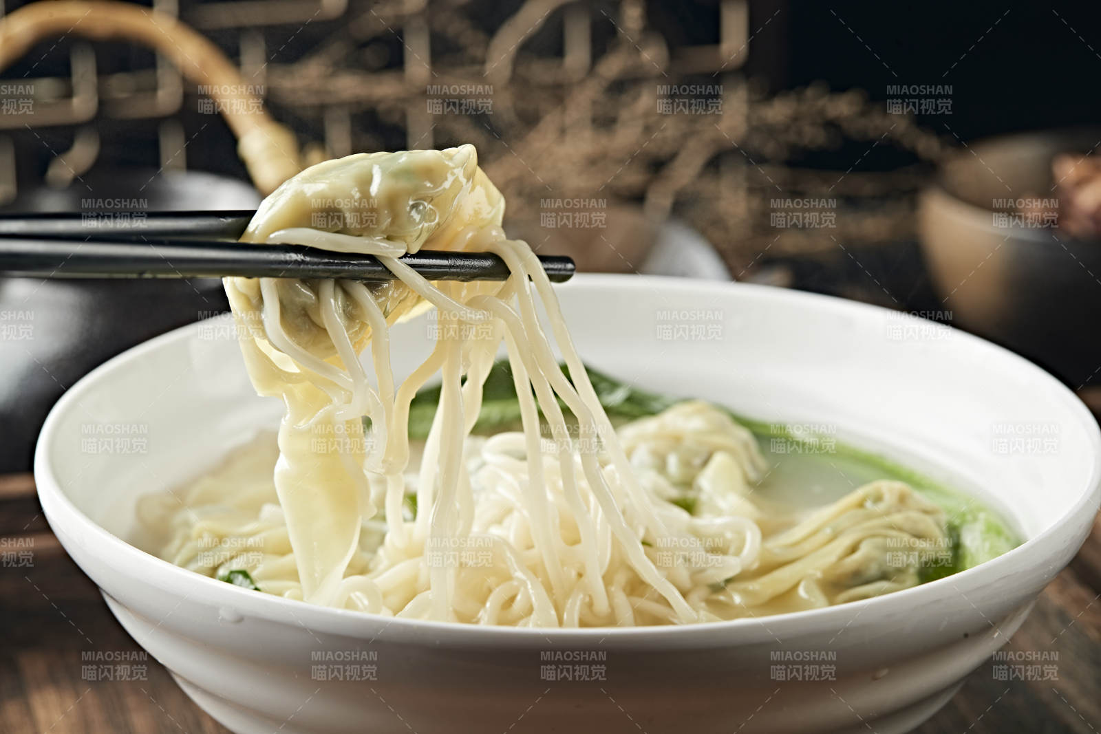 港式鸡汤云吞面