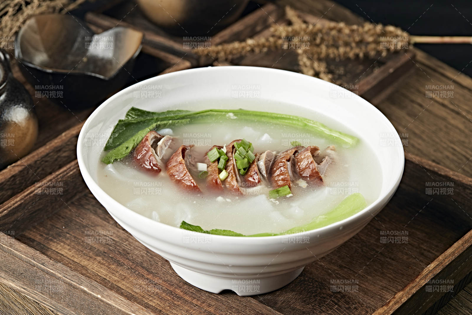 鮮雞湯燒鵝煮腸粉