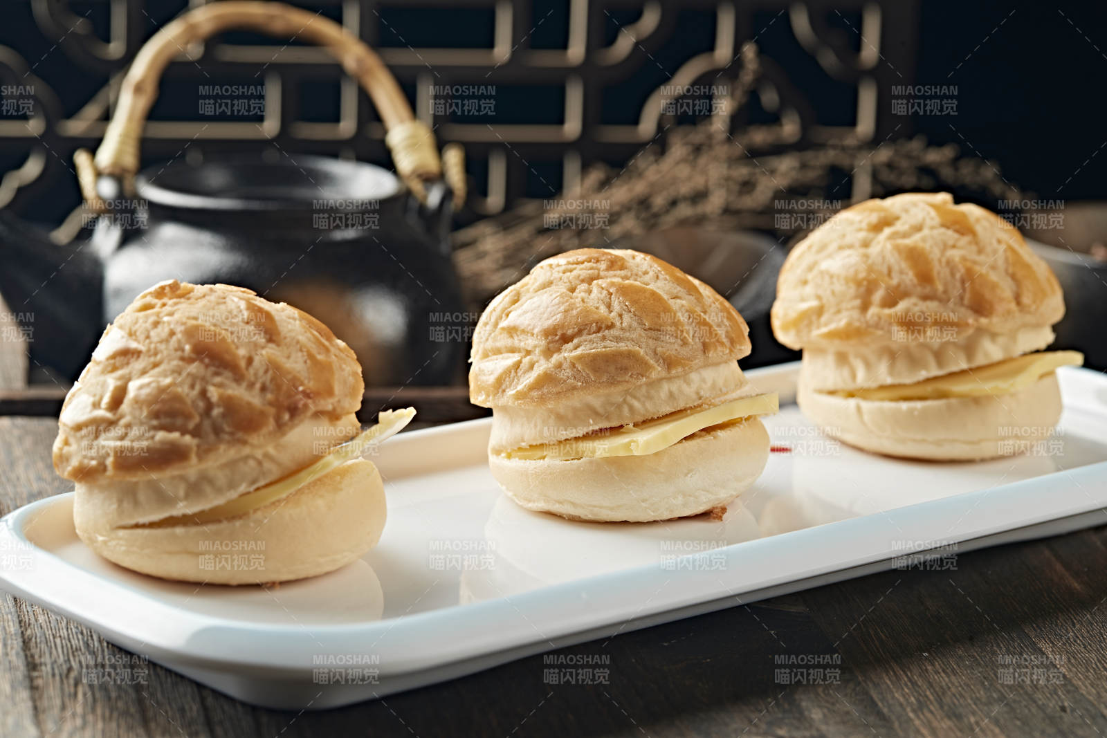 港式茶吐司菠萝包