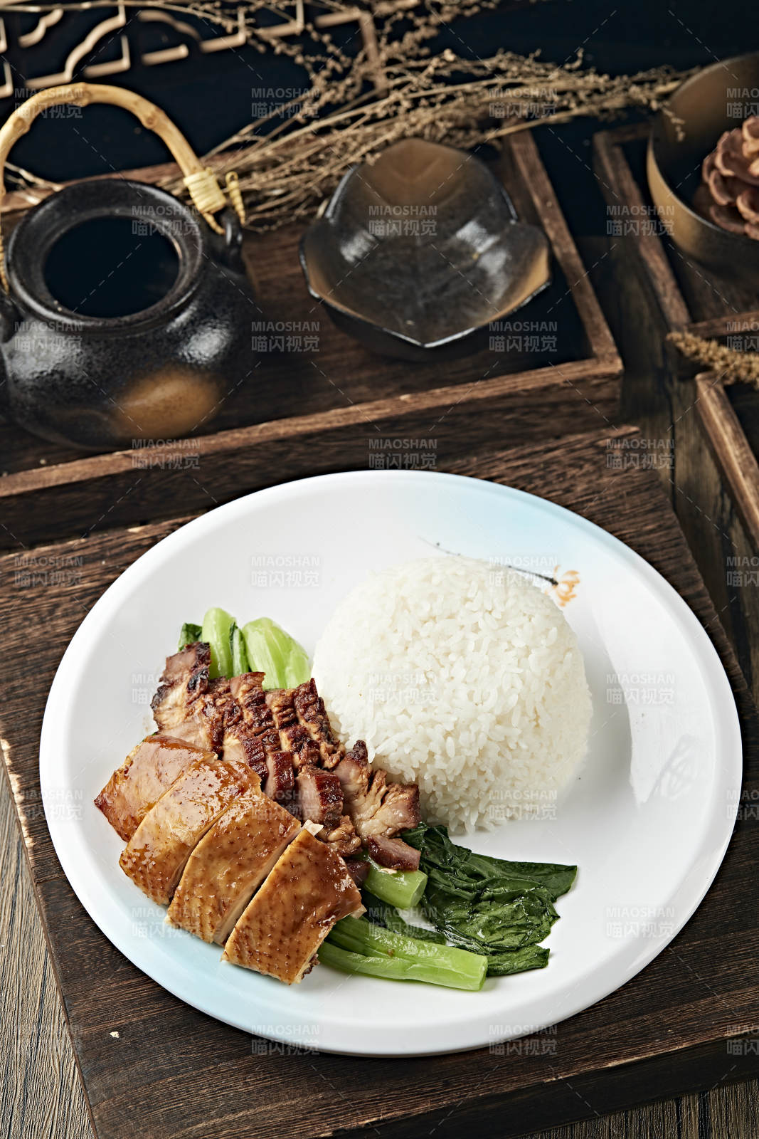 港式茶餐烧鸭叉烧盖浇饭